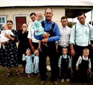 What are the different types of Mennonites? - Christian Faith Guide