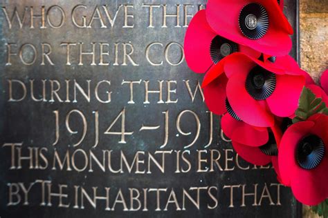 East Grinstead West Sussex 2016 Poppies On The War Memorial On