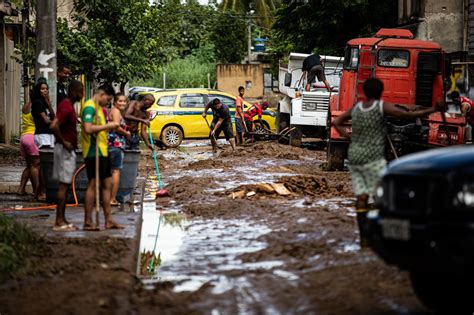 Temporal Provoca Alagamentos E Deslizamentos No Rj Oito Pessoas Morreram