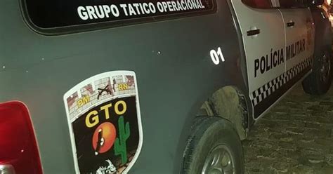 4DZ Patrulha POLICIA MILITAR ATRAVÉS DO 2º BPM A BORDA VEÍCULO 05