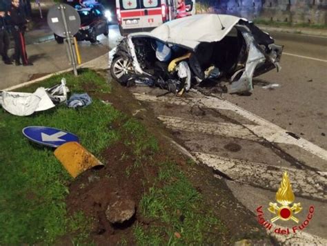 Tragico Incidente Stradale A Tradate Un Giovane Di Anni Perde La Vita