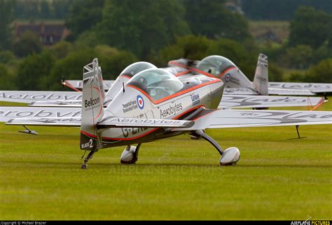 G Zxel Excel Aviation The Blades Aerobatic Team Quo Extra L Lc