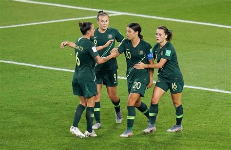 Australia women's football team to earn same pay as men's national side in landmark deal