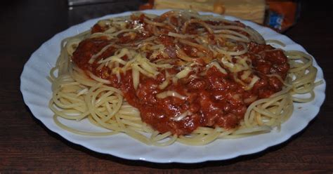 Spaghetti po bolońsku Co zjeść do 15 zł tanie przepisy na dobre