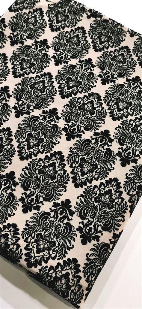 DESTASH Damask Embossed Jacquard Knit 1m70 X 1m60wide Black