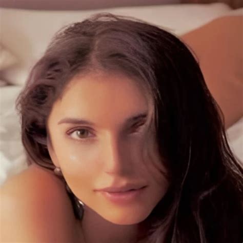 Elizabeth Stewart Fucks A Guy S Ass Bareback In The Sauna Shemale Big