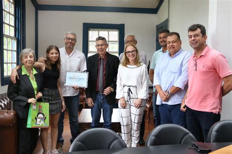 Família Do Prefeito Rodrigo Drable Recebe Homenagem Da Câmara De Barra