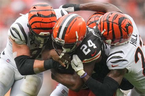 Nick Chubb Player Props Betting Lines Odds And Picks For Browns Vs Steelers