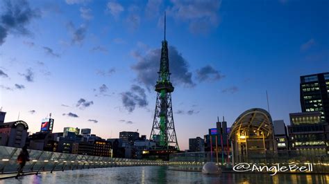 夕暮れ 水の宇宙船と名古屋テレビ塔 グリーンライティング AngleBell Photo