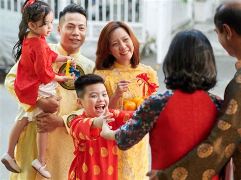 Chinese New Year 2025: CNY Traditions to Bring Family Together - BusyKidd