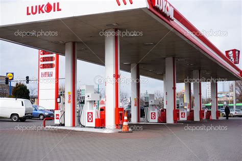 Lukoil tank station – Stock Editorial Photo © 1000wordsimages #42946767