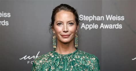 Christy Turlington Says Son S Bullies Shared Her Nude Photo United States