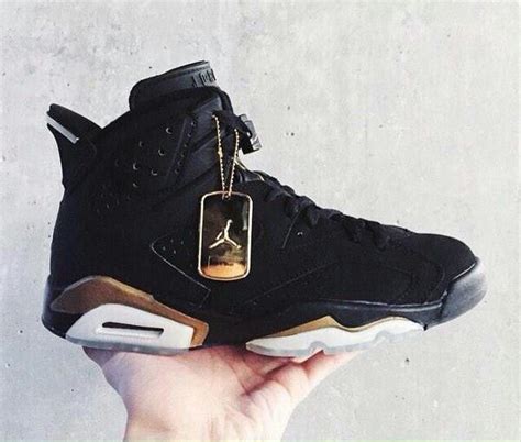 Jordan 6 black & gold | Sneakers nike, Air max sneakers, Sneakers