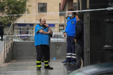 Mueren dos hermanas gemelas de 12 años al precipitarse por una ventana