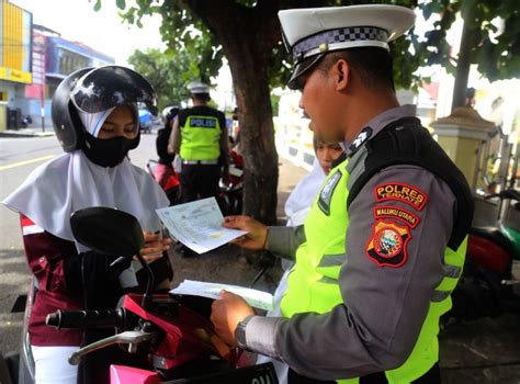 Hari Ke Operasi Keselamatan Ribu Pengendara Ditilang Tak Pakai