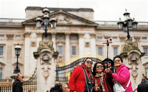 Le palais de Buckingham dévoile de nouvelles pièces inédites au public