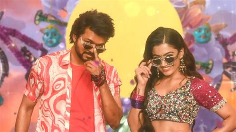 Varisu Review Critics Praise Thalapathy Vijay Rashmika Mandannas