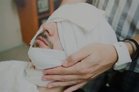 Why Get A Hot Towel Shave At A Professional Barbershop Antonios