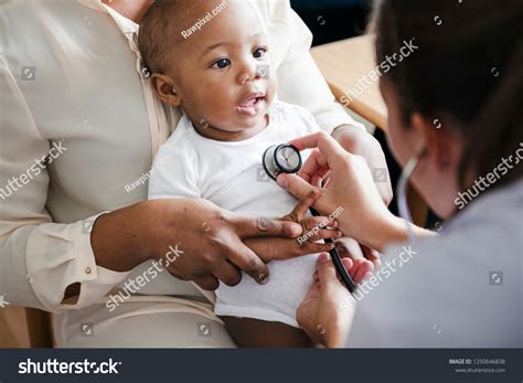 16,513 Doctor check baby Images, Stock Photos & Vectors | Shutterstock