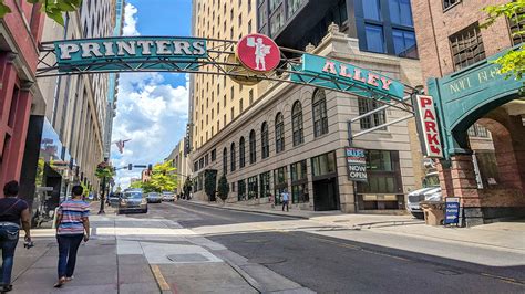 Printers Alley | Downtown Nashville