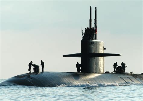 The Los Angeles–Class Submarine: The Old American Attack Sub Russia Still Fears | The National ...