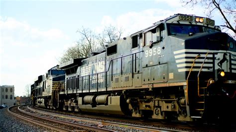 Norfolk Southern, Wabtec to modernize 330 NS locomotives - FreightWaves