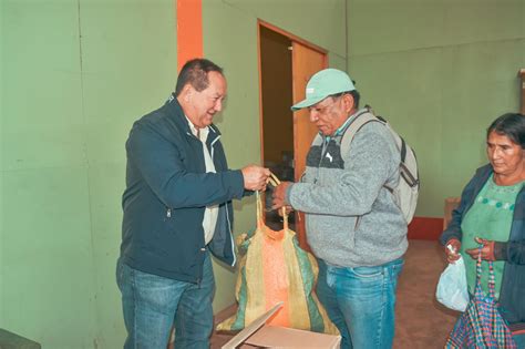 ENTREGA DE ALIMENTOS AL ADULTO MAYOR DE ATALAYA Municipalidad