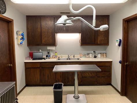 Tour Clinic | Associated Veterinary Clinic