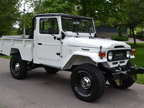 Toyota Land Cruiser FJ45 Pickup Market - CLASSIC.COM