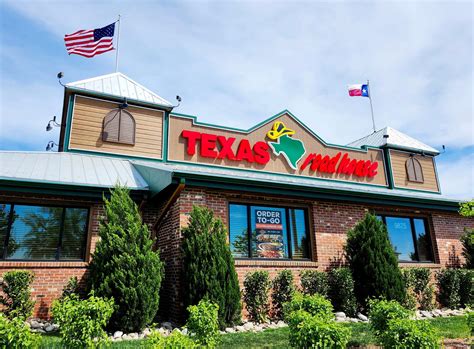 7 Secret Texas Roadhouse Menu Hacks Only Regulars Know - The Coconut Mama