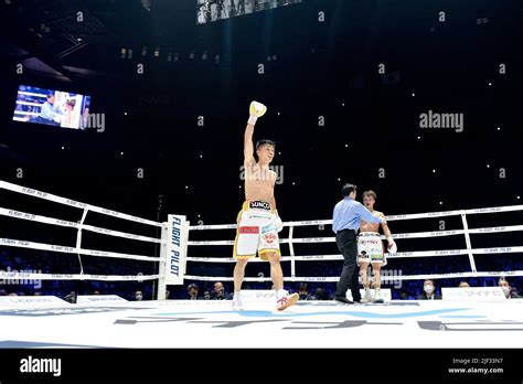 Junto Nakatani Celebrates His Eighth Round TKO Victory Over Ryota