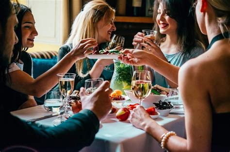 15 Things Polite People Dont Do In Restaurants Creative Appetizer