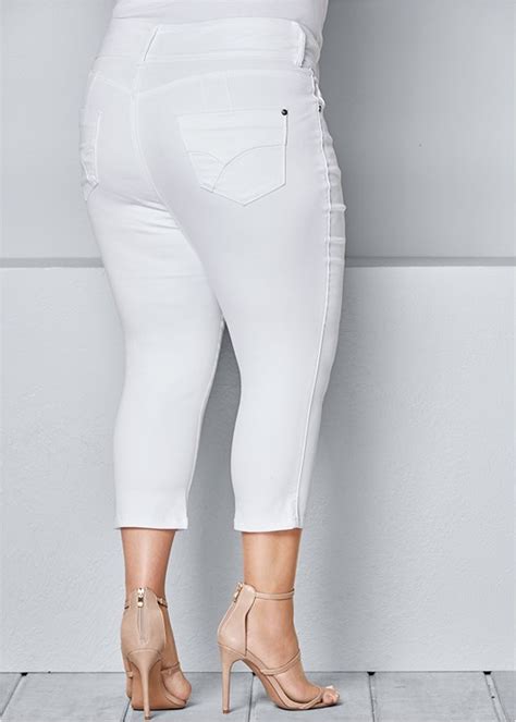 Plus Size Bum Lifter Capris In White Venus