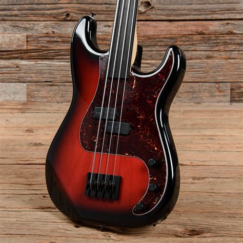 Landing Short Scale Fretless Bass Red Burst Sunburst – Chicago Music Exchange