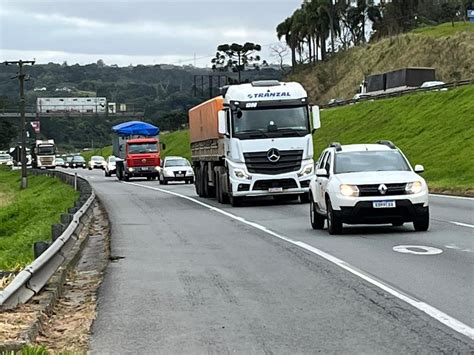 Obras em trecho da BR 277 causam congestionamento em Curitiba Paraná G1