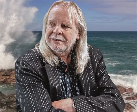 Keyboard Legend Rick Wakeman to release new album ‘Christmas Portraits’ - Pianist