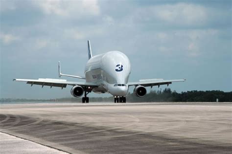 Airbus A300-600ST (Super Transporter) Beluga Super Guppy Aircraft ...