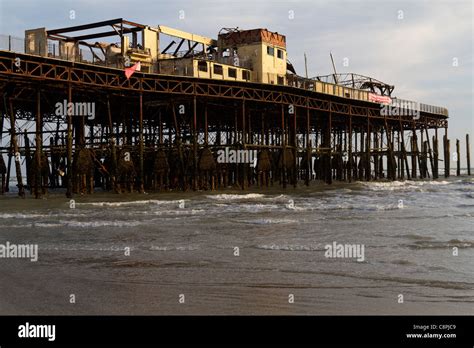 Hastings pier fire hi-res stock photography and images - Alamy