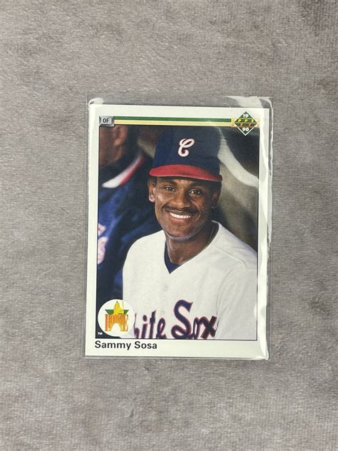 1990 Upper Deck Sammy Sosa 17 Rookie Card ERROR CARD Wrong DOB Chicago