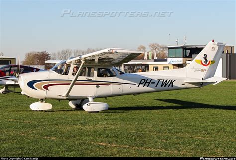 Ph Twk Vliegclub Twente Cessna S Skyhawk Sp Photo By Kees Marijs