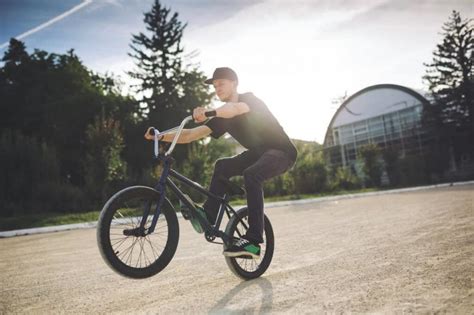 8 Best Lightweight BMX Bikes in 2022 | BikingBro