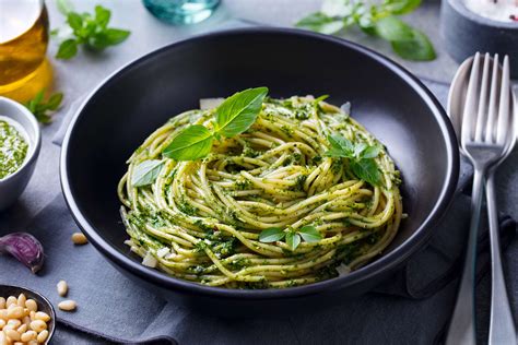 Spaghetti Z Pesto Przepis Na Fajnegotowanie Pl