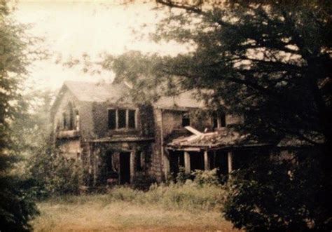 Scariest Haunted Houses In Wisconsin Lorette Boyle