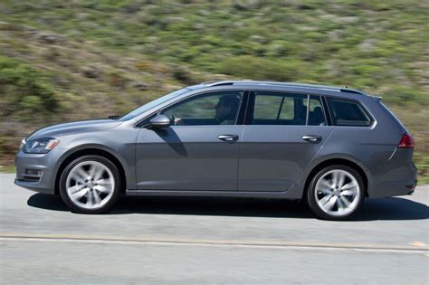 2016 Volkswagen Golf SportWagen Review & Ratings | Edmunds