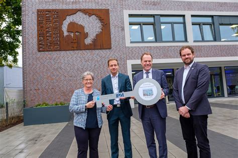 Einweihung Des Neuen Erweiterungsbaus Am Marie Curie Gymnasium