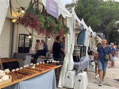 En images 27e Ban des vendanges à Avignon la récolte est lancée