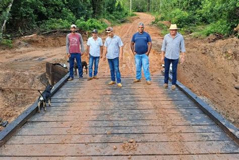 Alcin Polis Reforma Da Ponte De Madeira Sobre O C Rrego Barro Preto