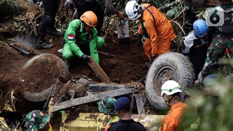 Headline Ratusan Gempa Susulan Guncang Cianjur Waspada Bencana