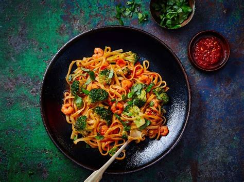 Curry mie met garnalen en broccoli Recept Voedsel ideeën Curry