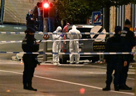 Suspect Killed After Shooting Swedish Football Fans in Brussels - Bloomberg